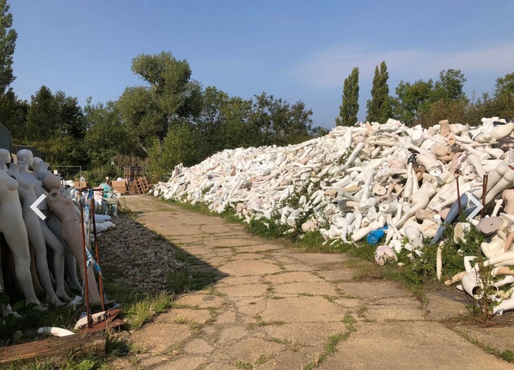 A SONG FOR EVERYTHING (Even&nbsp;Mannequins)